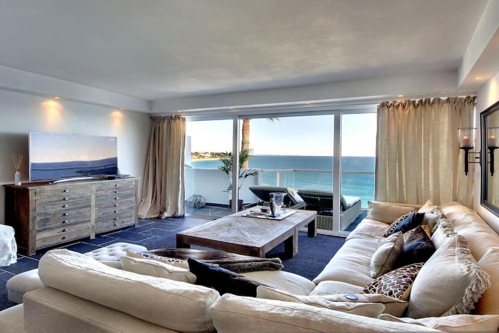 Vakantiehuis Casa Coelho - Jacuzzi Rooftop- Frente Mar- Chic *