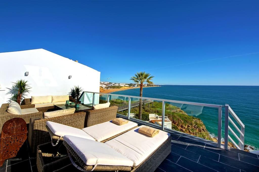 Vakantiehuis Casa Coelho - Jacuzzi Rooftop- Frente Mar- Chic Albufeira