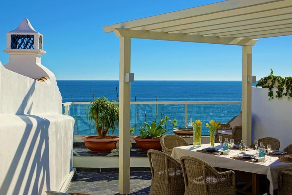Vakantiehuis Casa Coelho - Jacuzzi Rooftop- Frente Mar- Chic